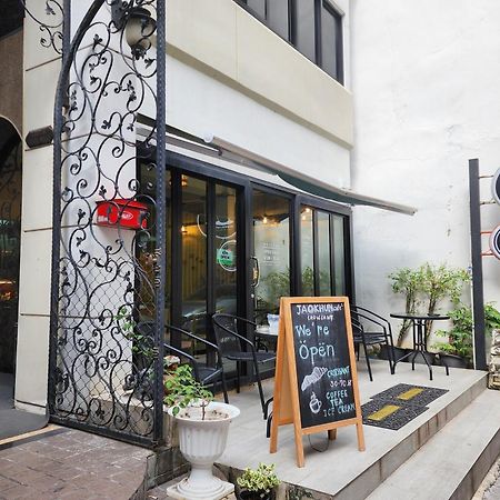 Bnb98 Silom Hotel Bangkok Luaran gambar