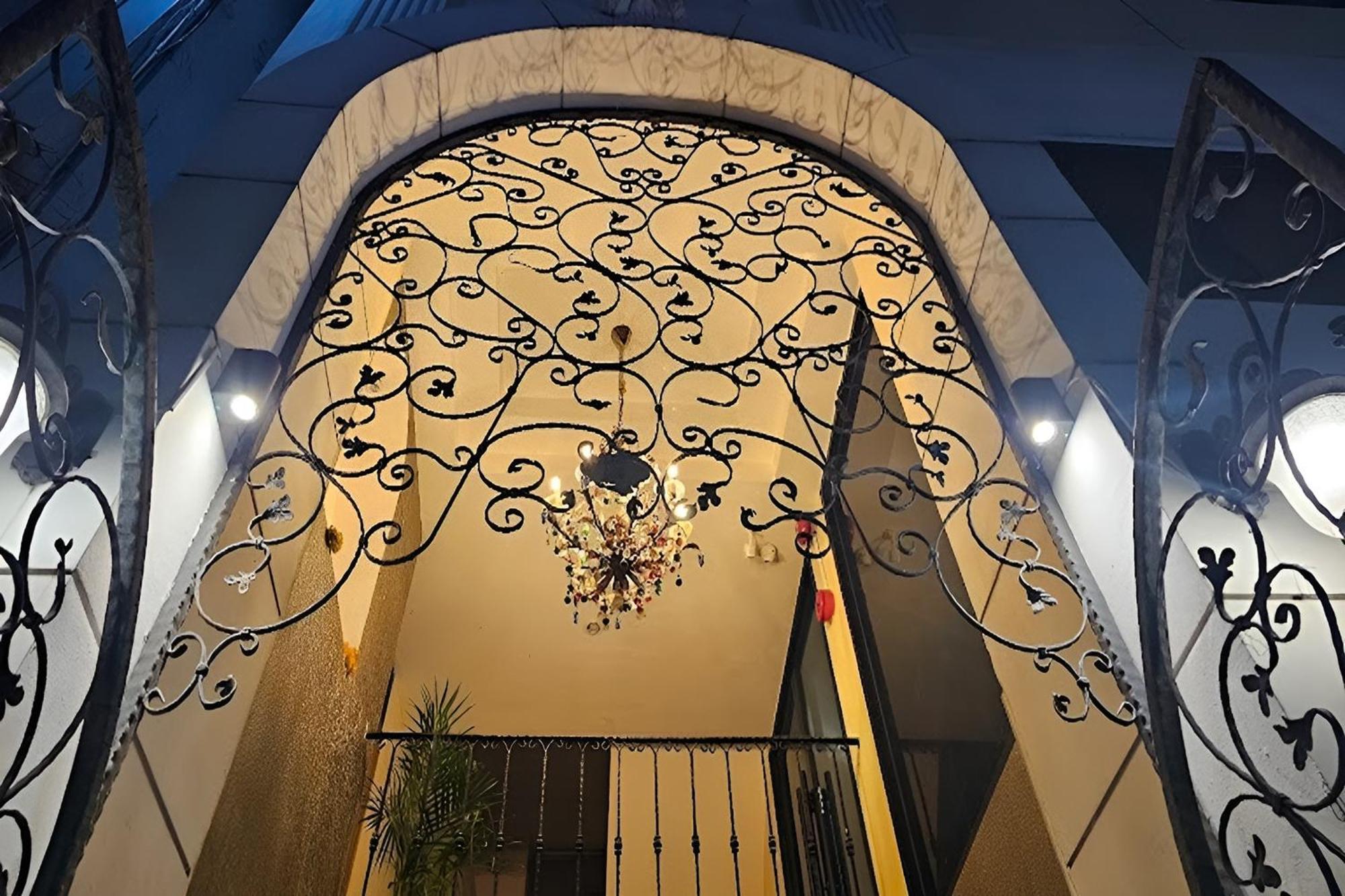 Bnb98 Silom Hotel Bangkok Luaran gambar