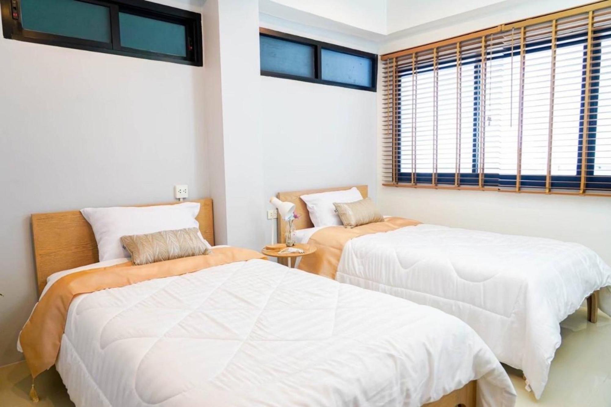 Bnb98 Silom Hotel Bangkok Luaran gambar