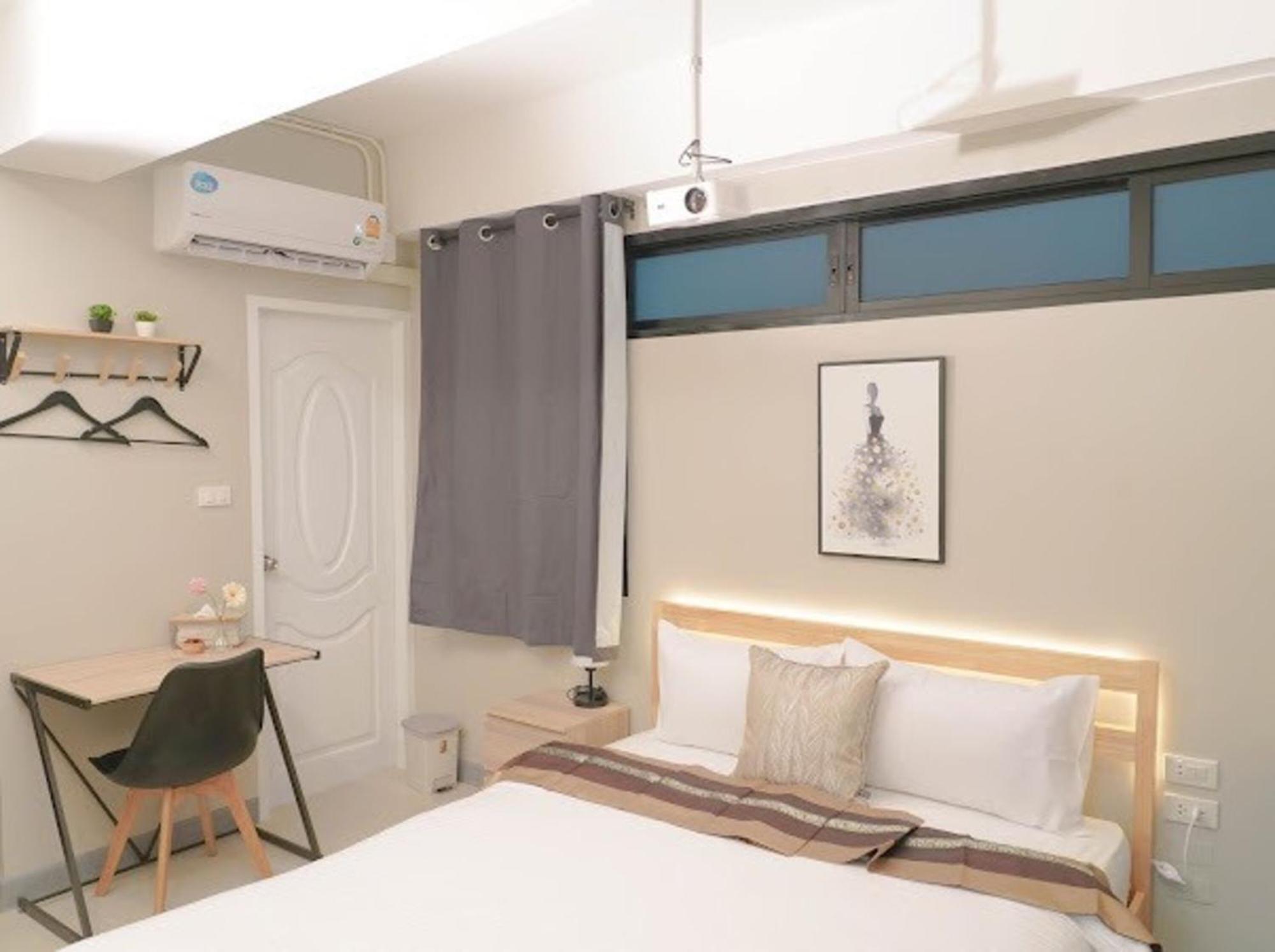 Bnb98 Silom Hotel Bangkok Luaran gambar