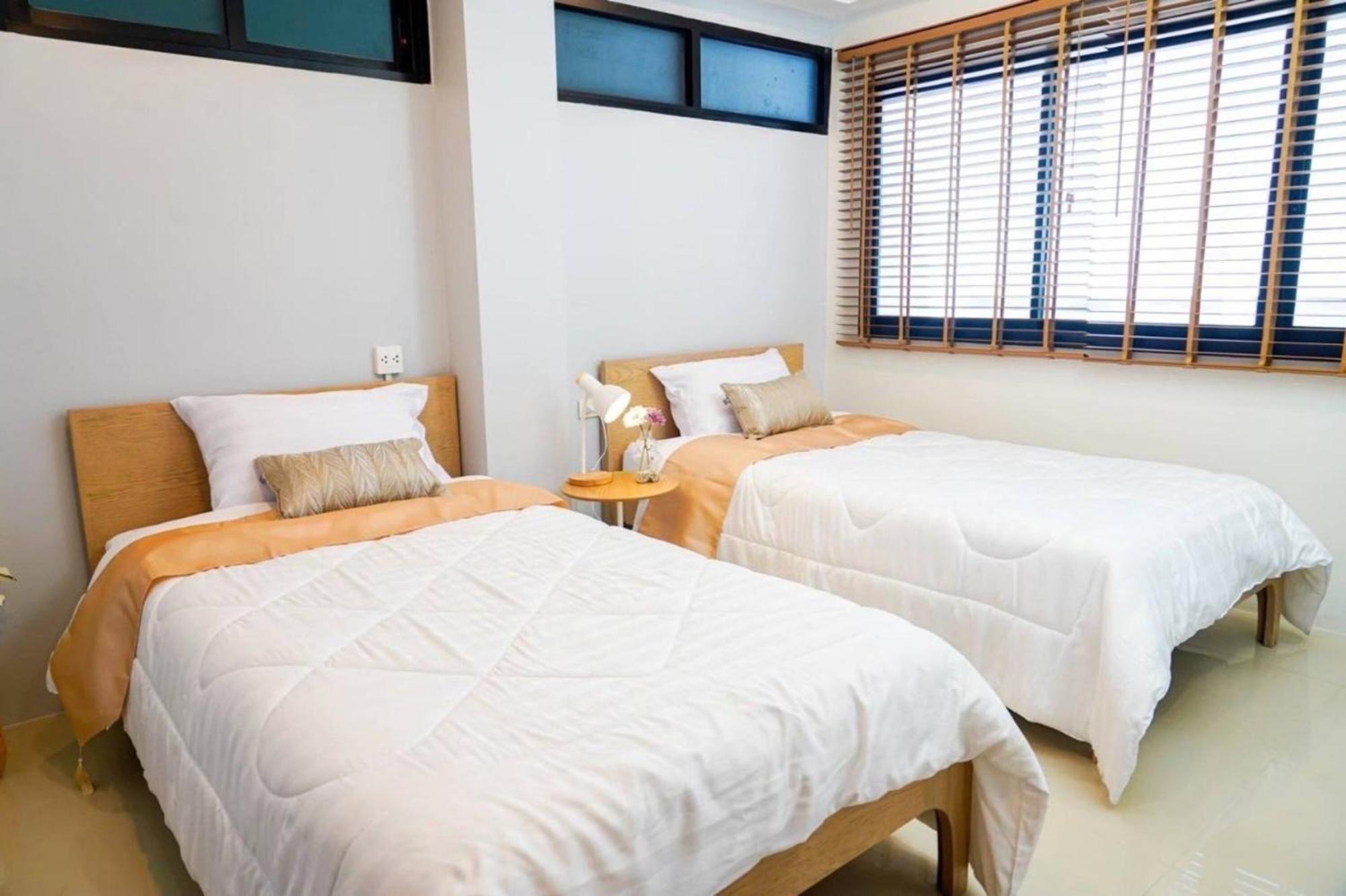 Bnb98 Silom Hotel Bangkok Luaran gambar