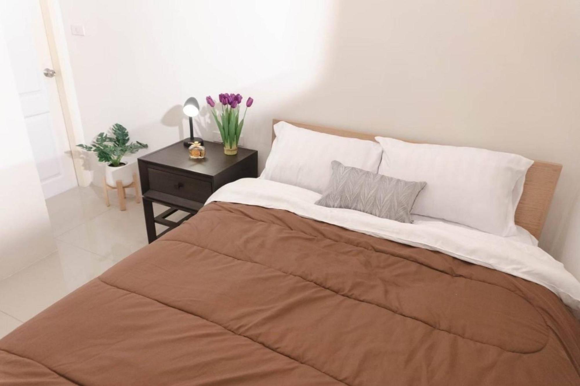 Bnb98 Silom Hotel Bangkok Luaran gambar