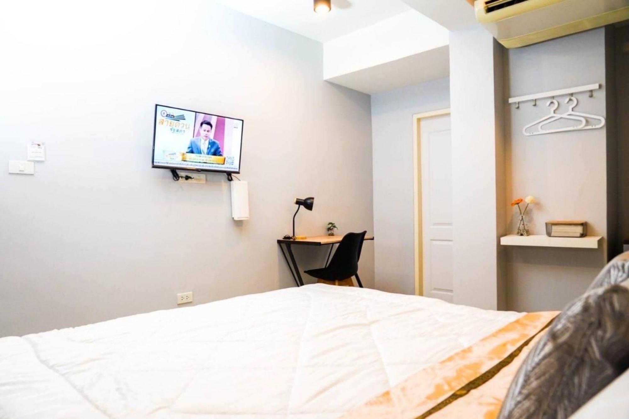 Bnb98 Silom Hotel Bangkok Luaran gambar